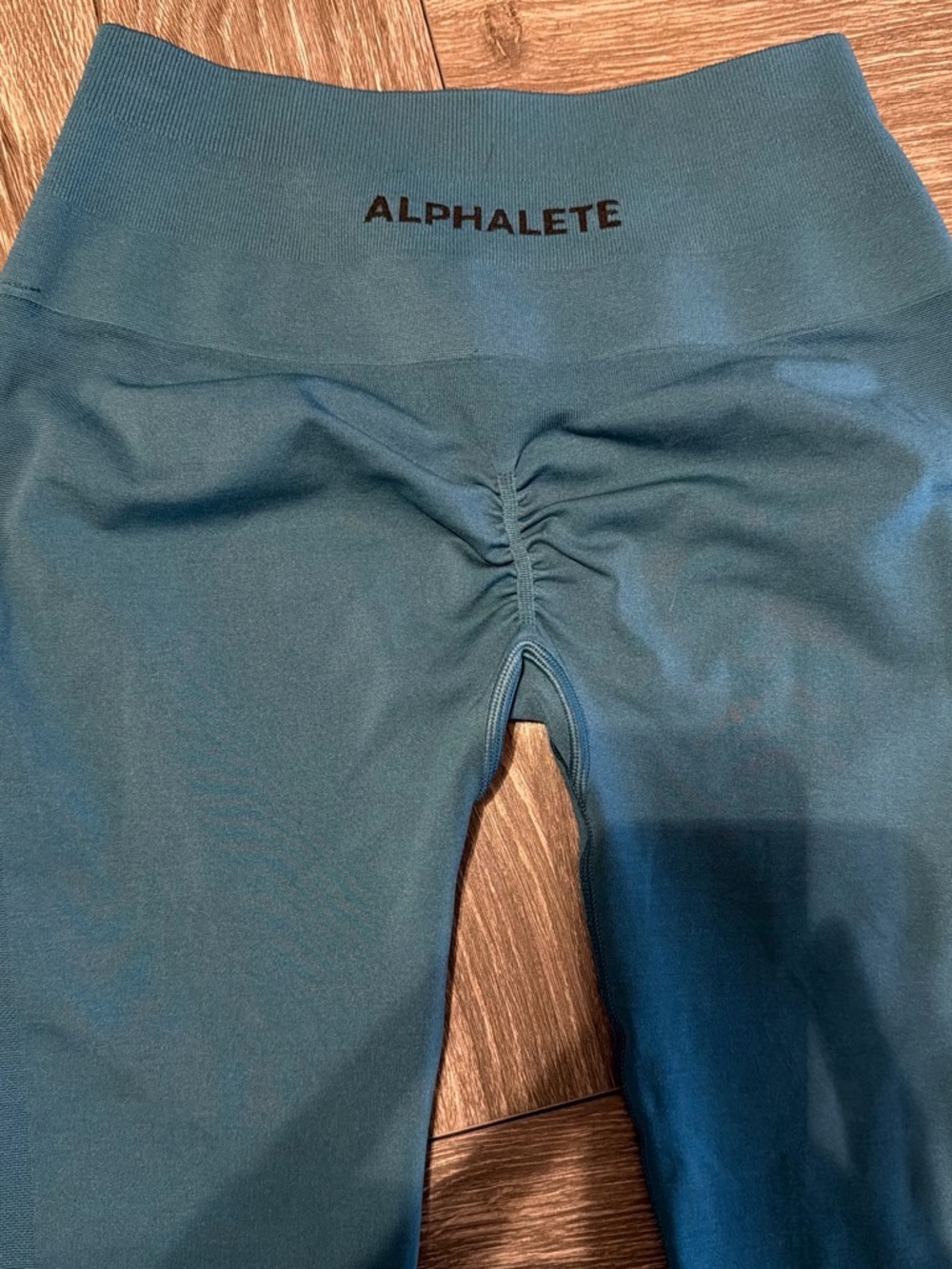 Alphalete Teal Scrunch Seam Leggings